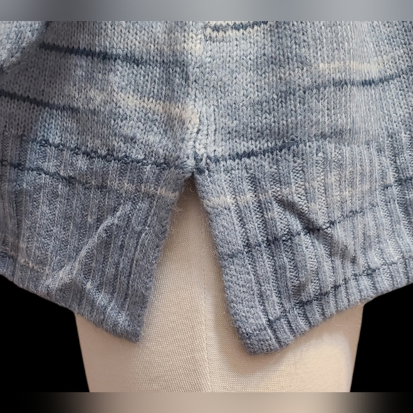 NWT a.n.a size PL blue sweater - Picture 8 of 9